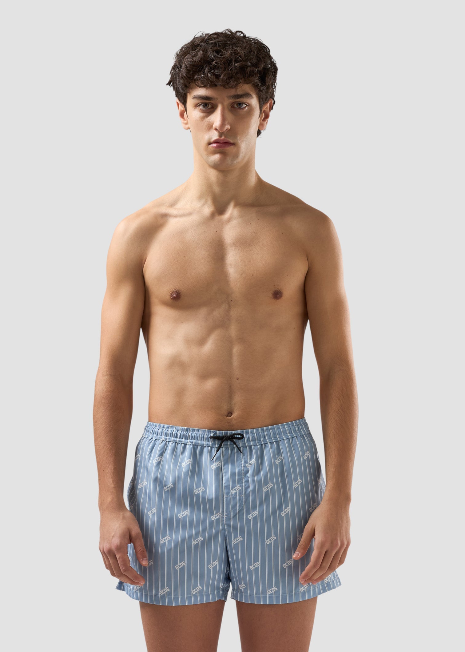 GCDS Costume gessato con logo all-over