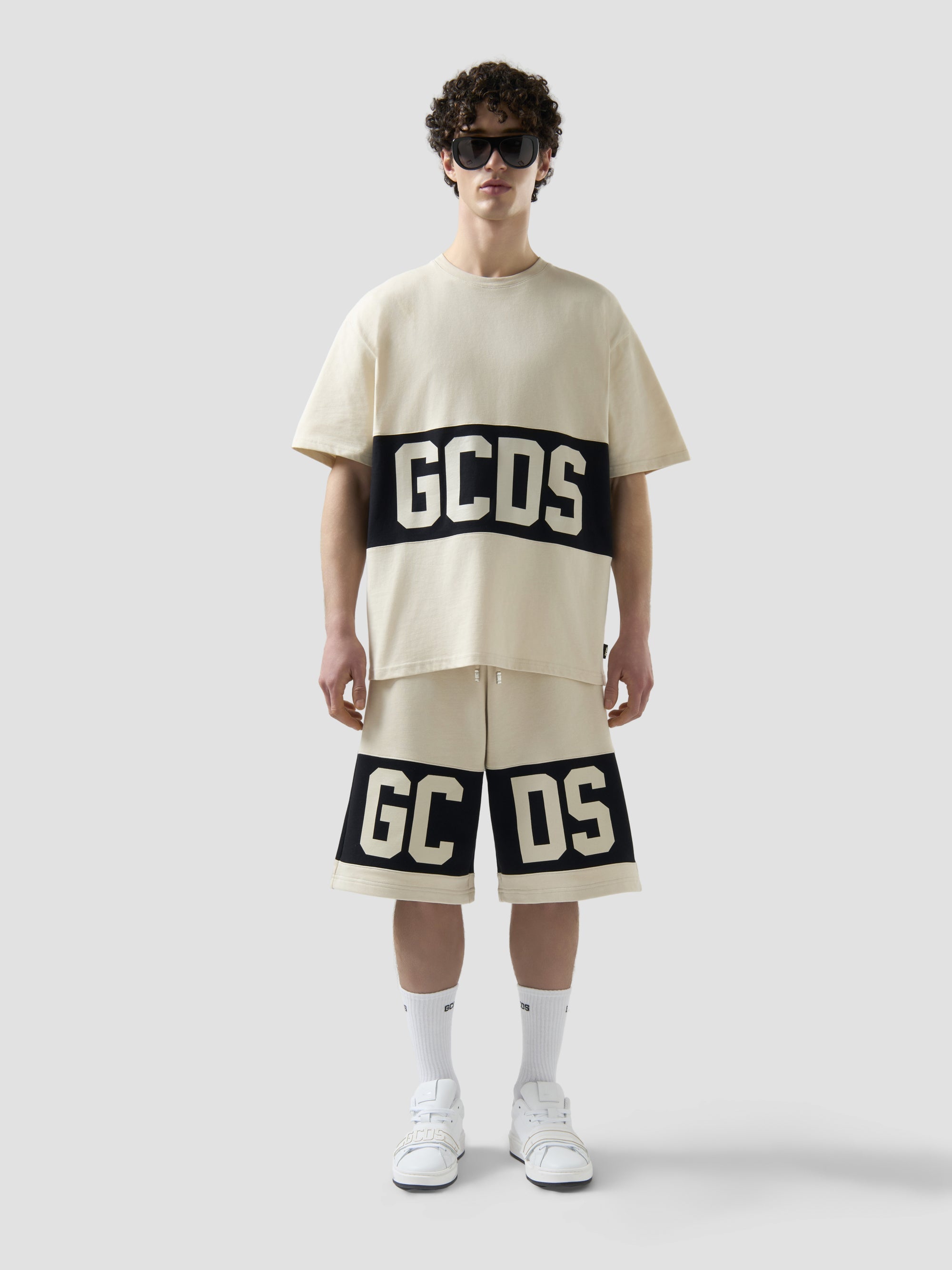GCDS T-shirt regular con Banda Logo