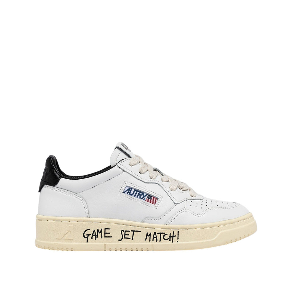 Autry Sneakers Medalist Low AULM-ML02 con Lacci Colore Nero Lettering